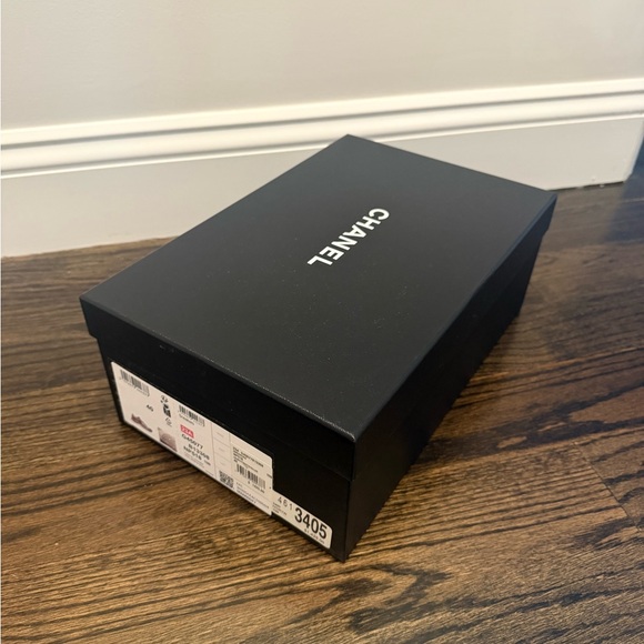 CHANEL Cream & Beige CC Logo Mesh Leather Sneakers - Picture 13 of 14